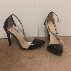 Black and clean point tie heel